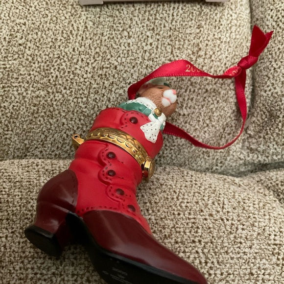 🌸3 for $18🌸 Hallmark Christmas Ornament 2000, Fashion Afoot Cute Mouse in Boot - Picture 6 of 12